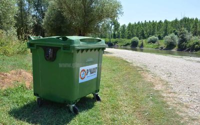 Novi kontejner za odlaganje smeća na opovačkoj plaži