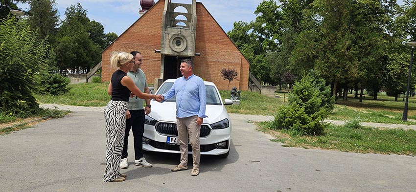 EU projekat: „SOCIJALNA ZAŠTITA PORODICA U RIZIKU U OPŠTINI OPOVO“ – nabavljeno vozilo za potrebe rada Centra za socijalni rad Opovo kao i mobilnog tima Savetovališta