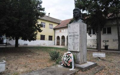 Dan Barande: Položeni venci na spomenike narodnog heroja Olge Petrov i partizana Toše Aćimovića – Mećave