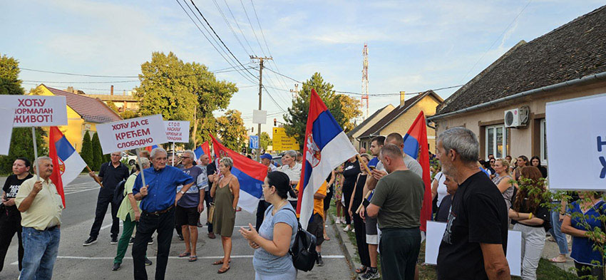 U Opovu  održan skup protiv blokada
