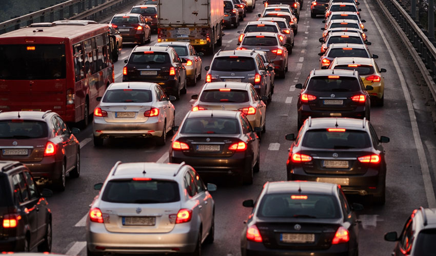 Jutros nekoliko nezgoda na Pančevačkom mostu, velike gužve na ulasku u grad